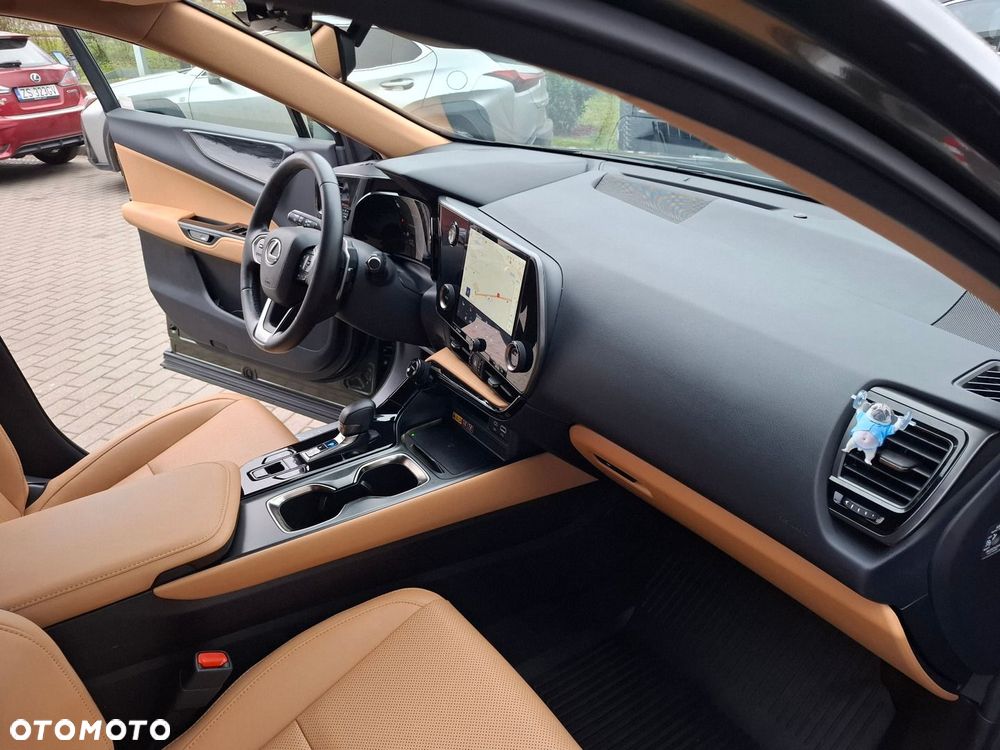 Lexus NX 350h Prestige 2WD - 19