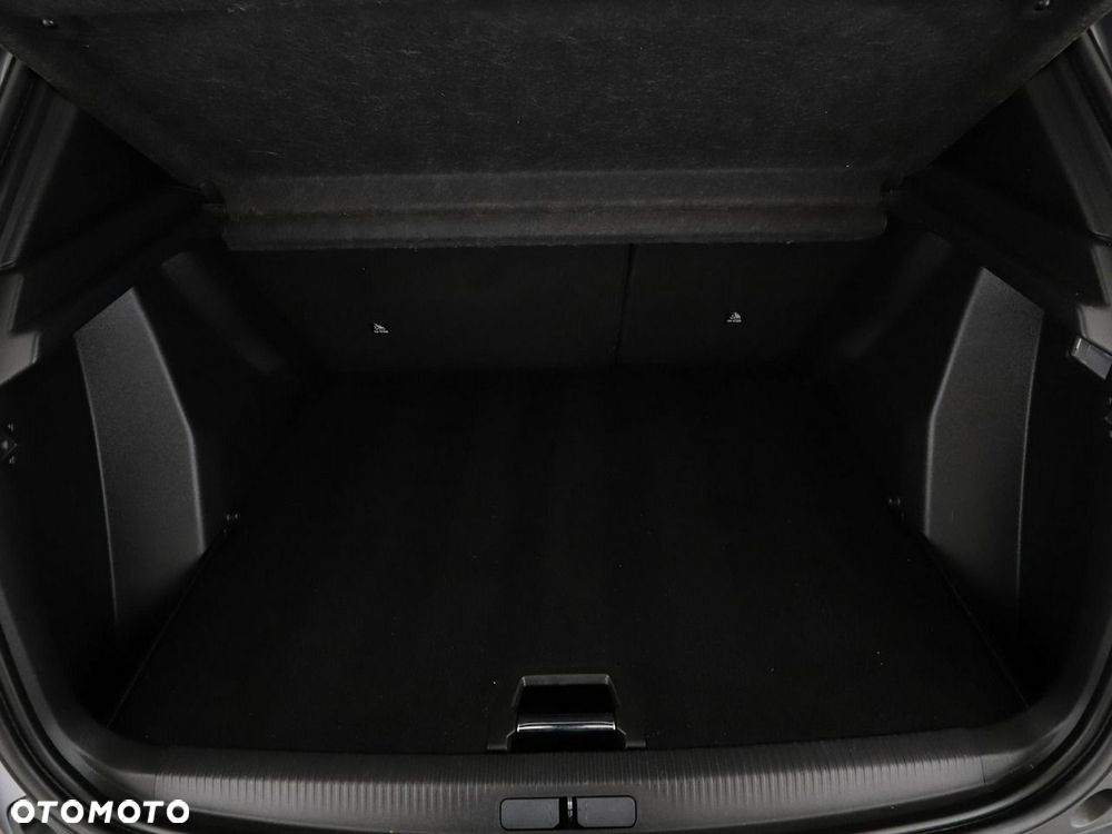 Peugeot 2008 PureTech 130 EAT8 Allure - 22