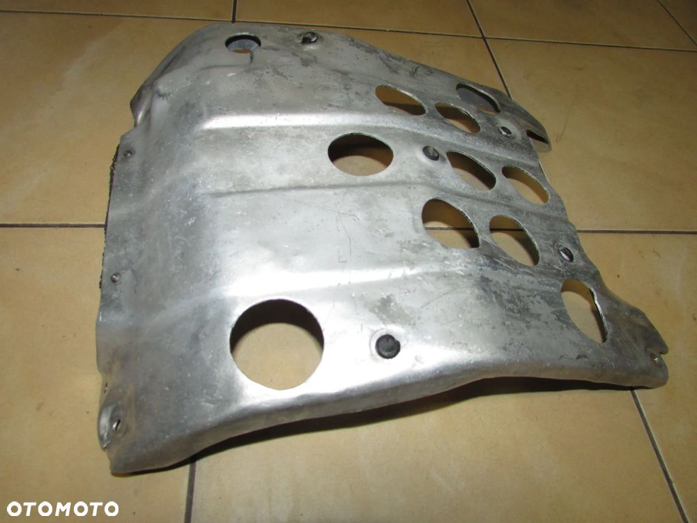 Honda XLV 750 RD01 płyta pod silnik - 2