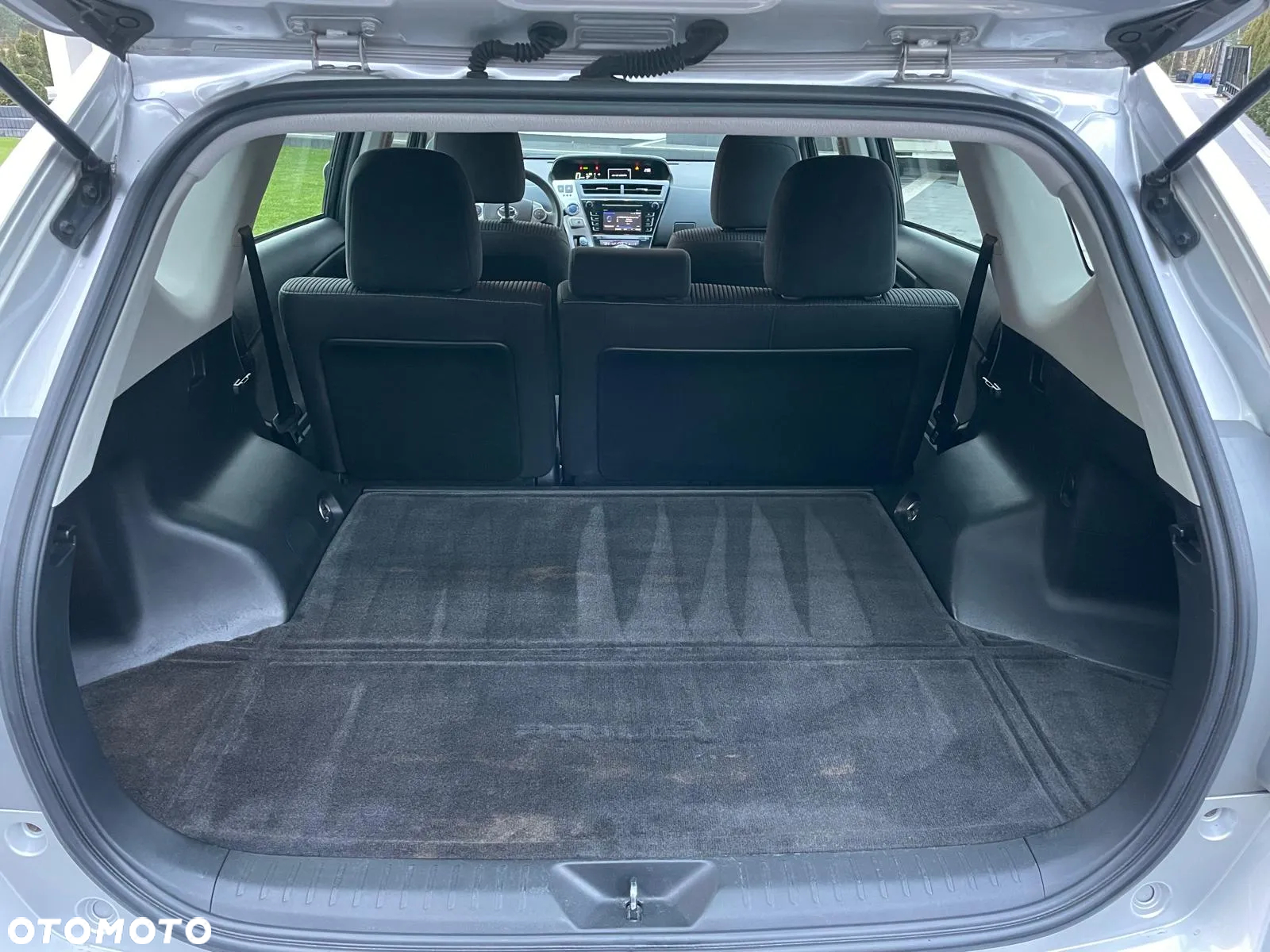Toyota Prius+ - 14