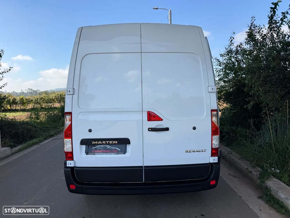 Renault Master 2.3 BlueDci 135 L2H2 Confort - 19