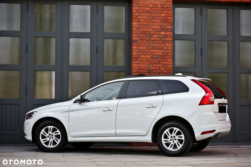 Volvo XC 60 D4 Geartronic Momentum - 11