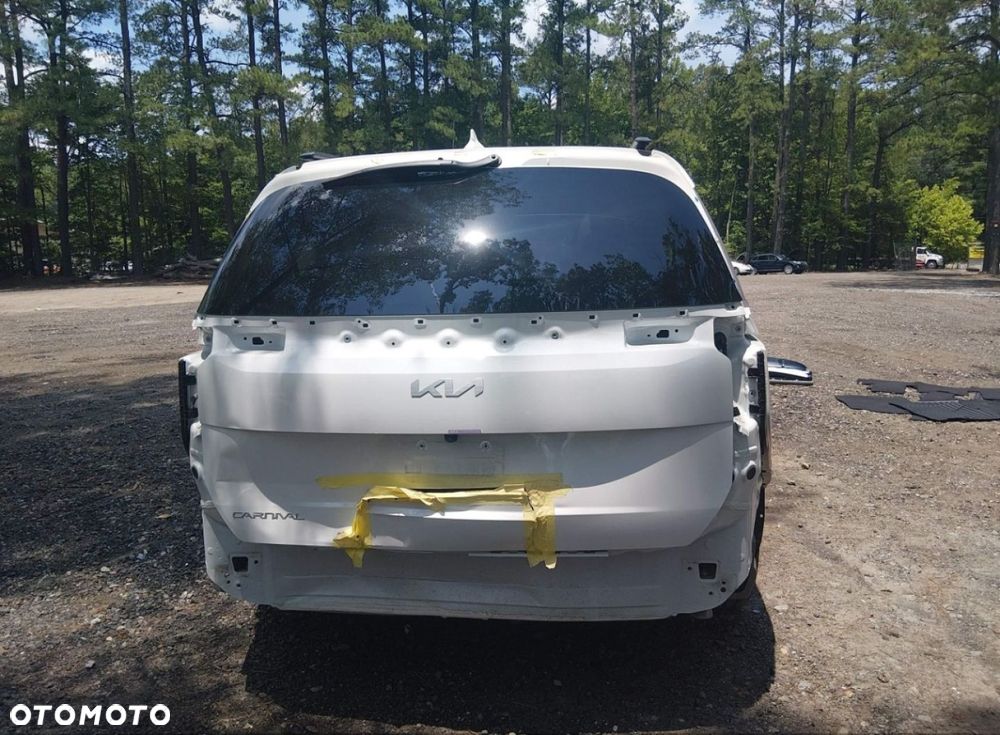 Kia Carnival - 6