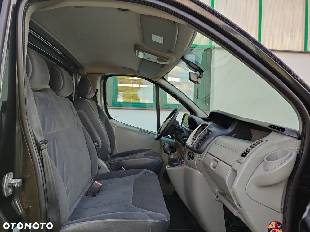 Renault Trafic - 16