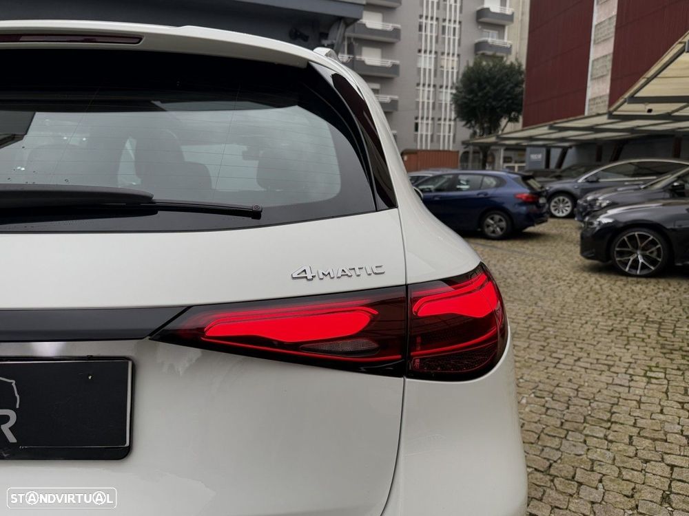 Mercedes-Benz GLC 300 e 4Matic - 25