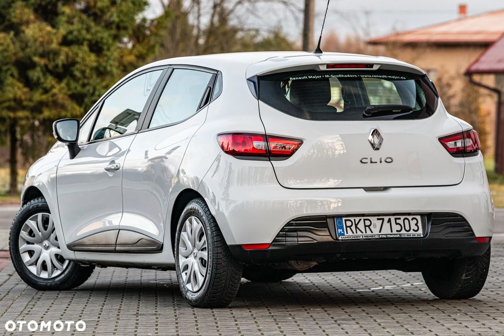 Renault Clio 1.2 16V 75 Life - 4