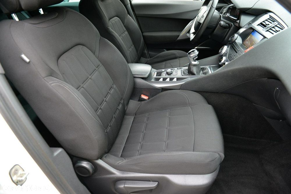 Citroën DS5 HDi 165 Chic - 12