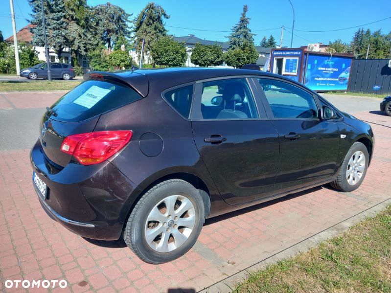 Opel Astra ver-1-4-enjoy - 12