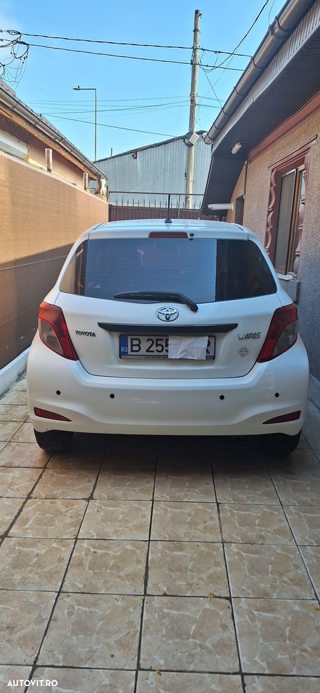 Toyota Yaris 1.3 VVT-i Luna - 6