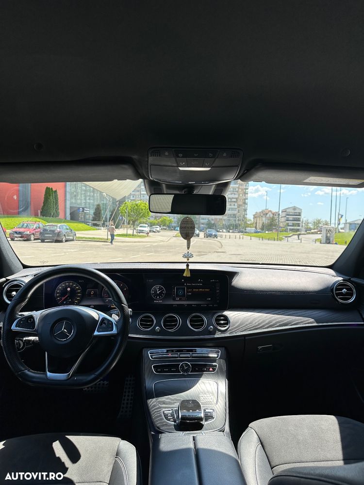 Mercedes-Benz E 200 4MATIC Aut. - 28