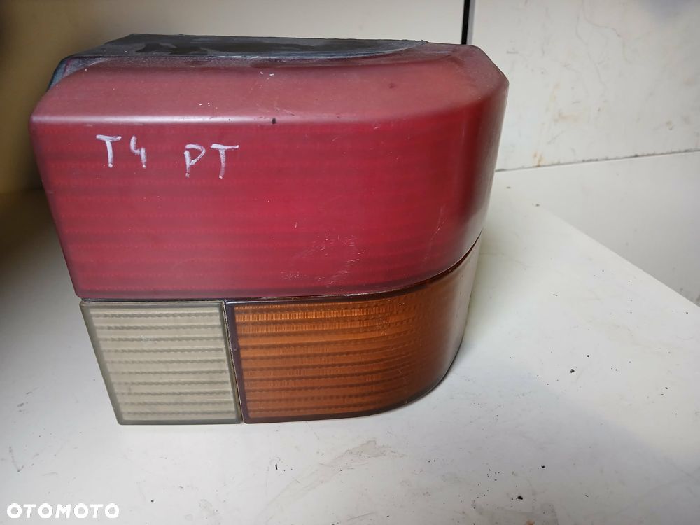 Volkswagen T4 Lampa tylna - 1
