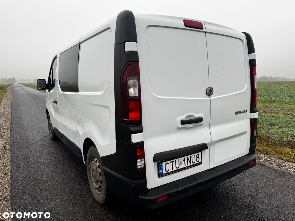Renault Trafic - 12