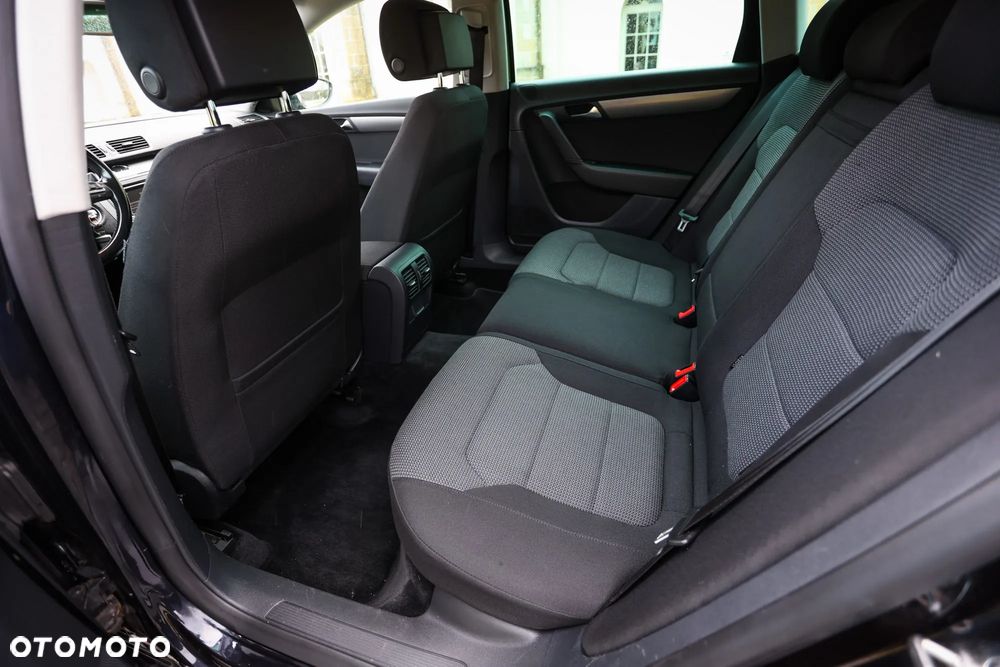 Volkswagen Passat 2.0 TDI 4Motion DSG BlueMotion Tech Highline - 20