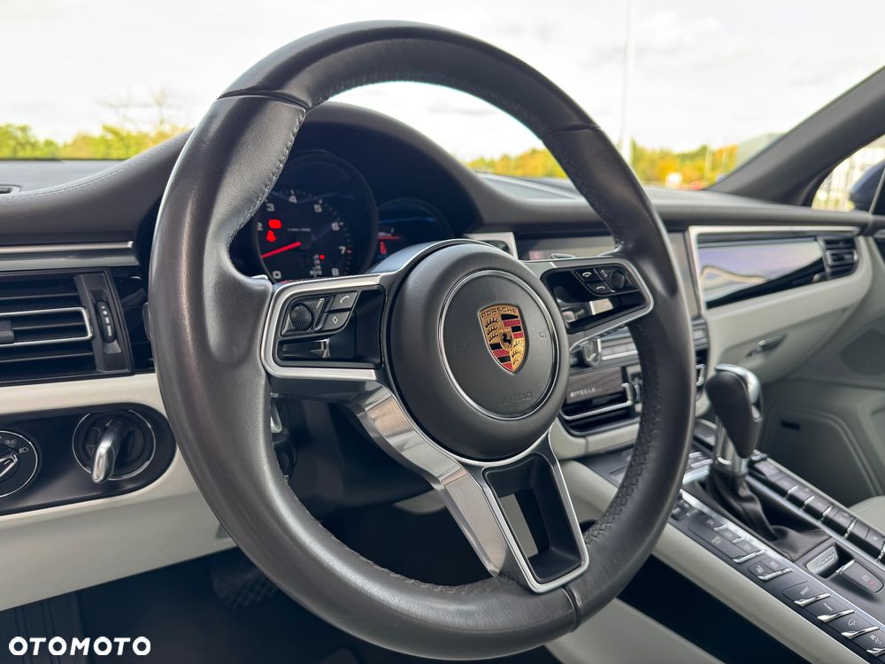 Porsche Macan Standard - 10