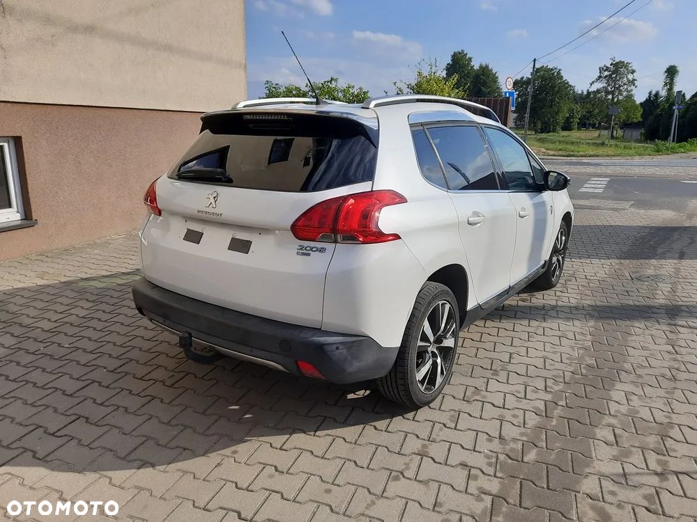Peugeot 2008 - 10
