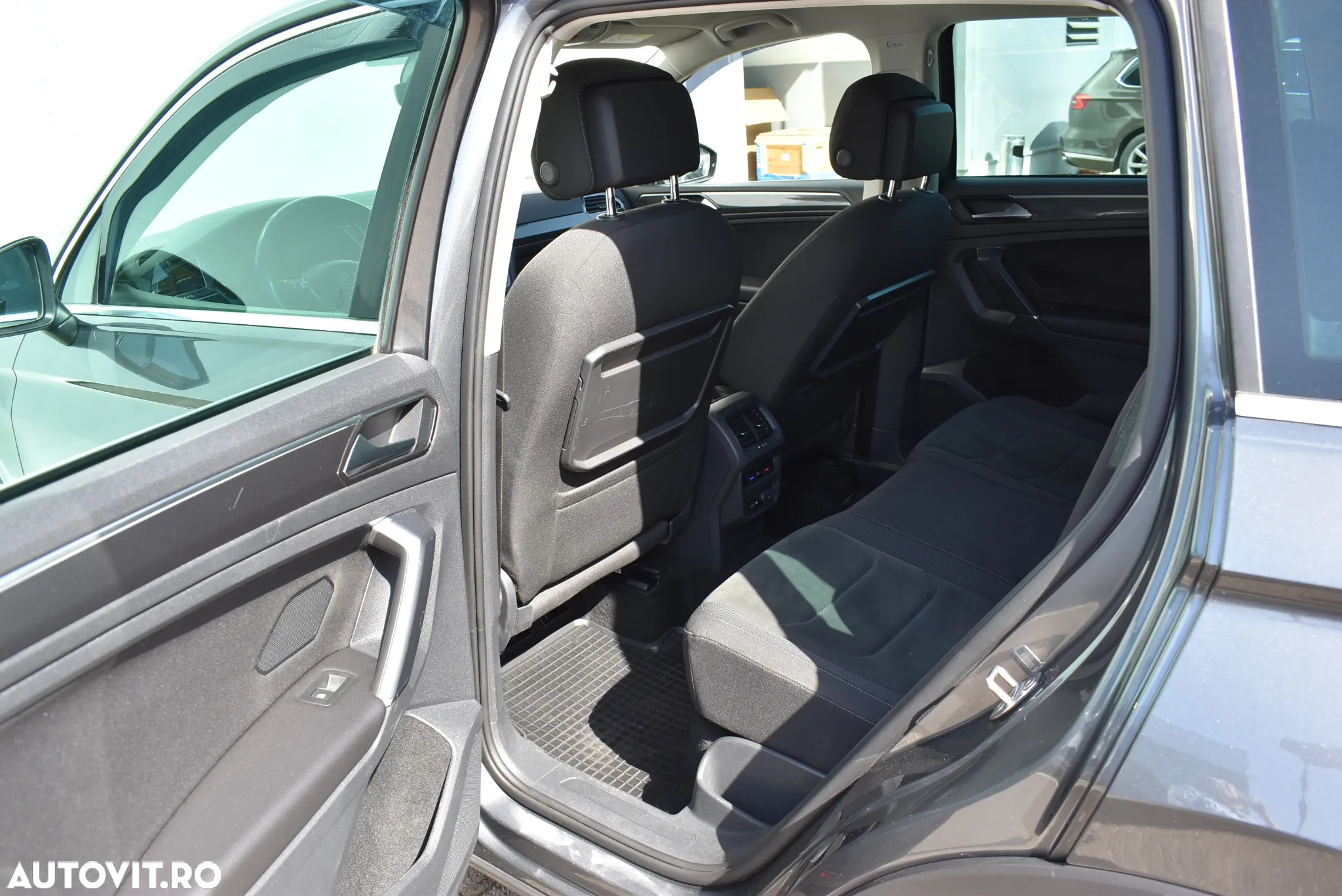 Volkswagen Tiguan 2.0 TDI 4Mot DSG Highline - 17