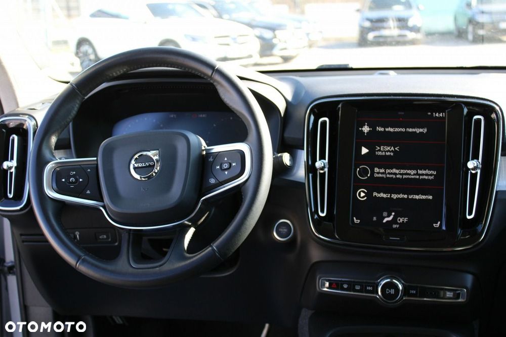 Volvo XC 40 - 24