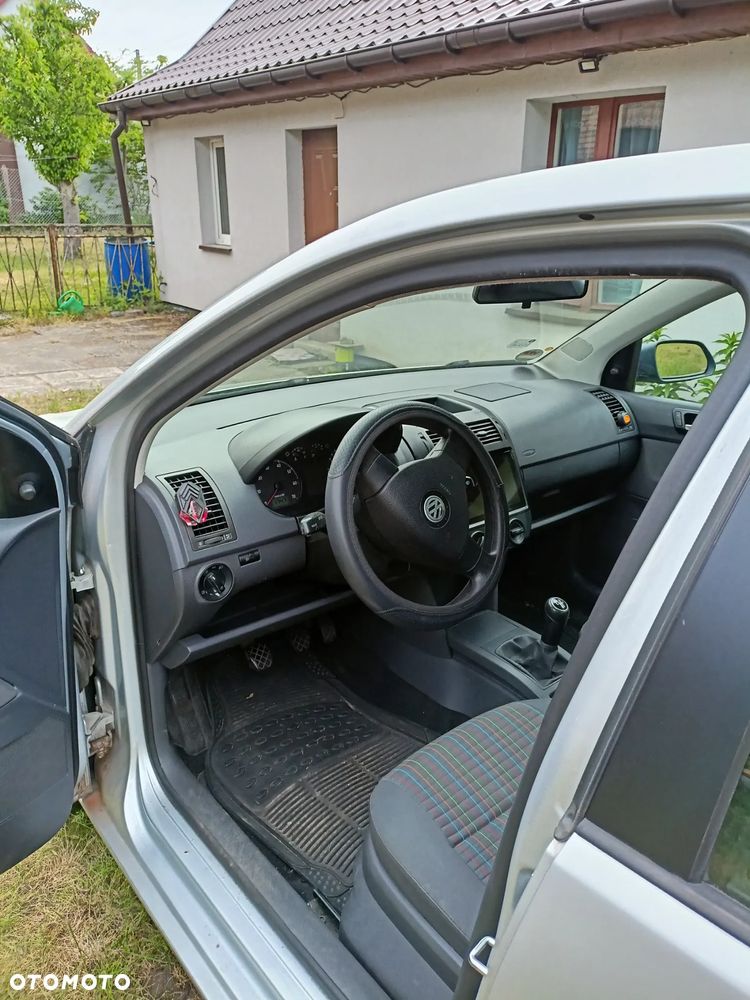 Volkswagen Polo - 8