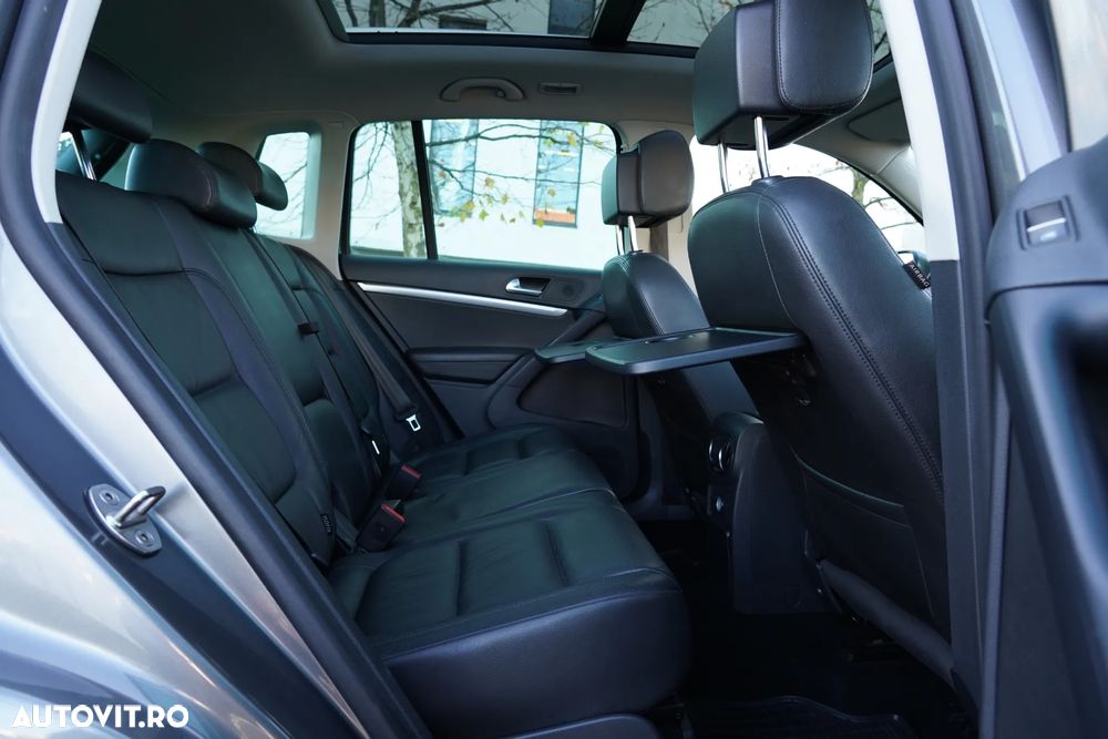 Volkswagen Tiguan 2.0 TDI DPF 4Motion BlueMotion Technology DSG Sport & Style - 18