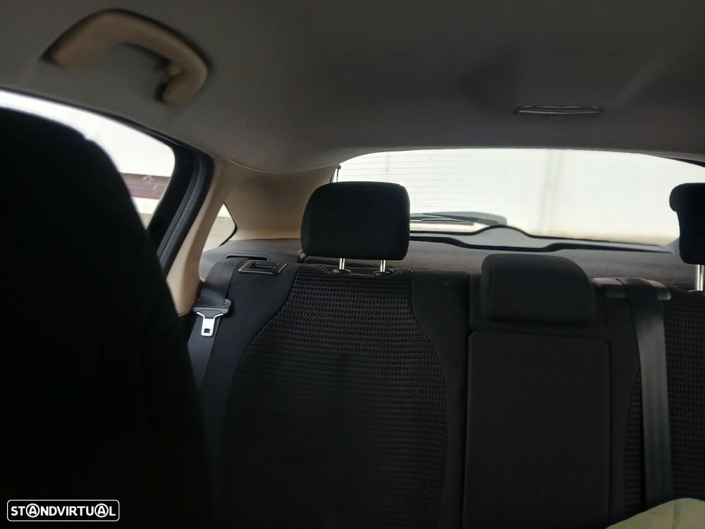 Citroën C4 1.6 HDi 110 Exclusive - 10