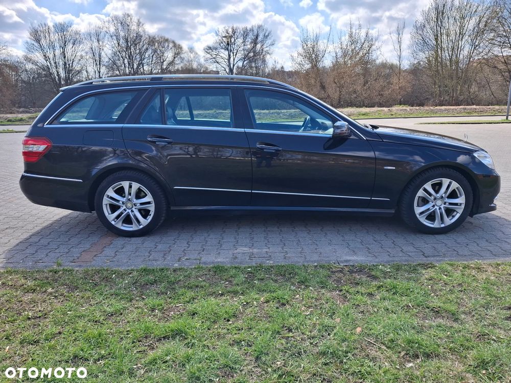 Mercedes-Benz Klasa E 200 CGI BlueEFFICIENCY Avantgarde - 4
