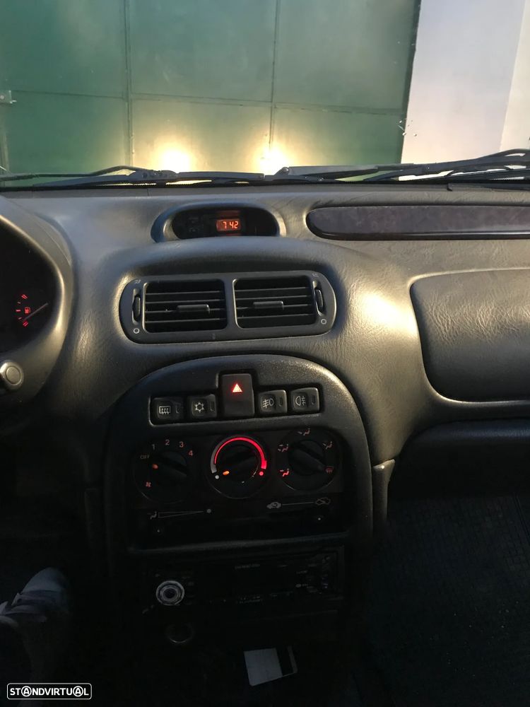 Rover 25 2.0 D Connoisseur - 9