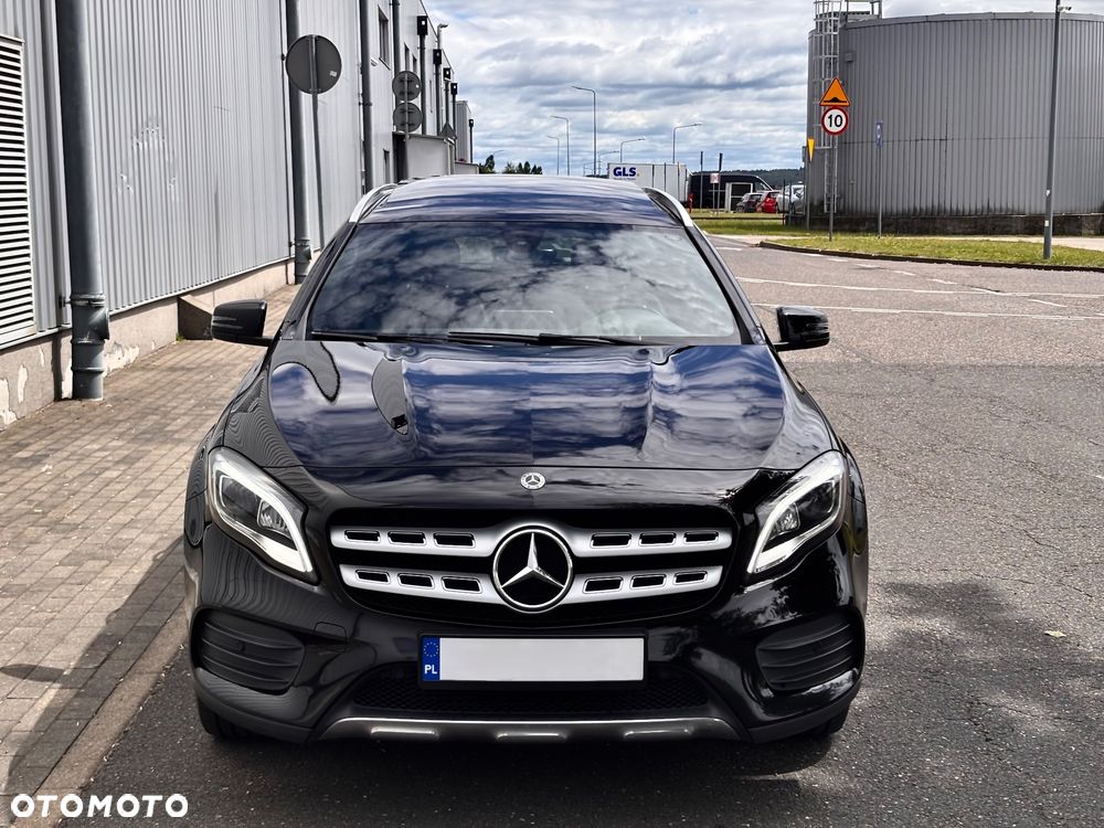 Mercedes-Benz GLA 250 7G-DCT AMG Line - 1