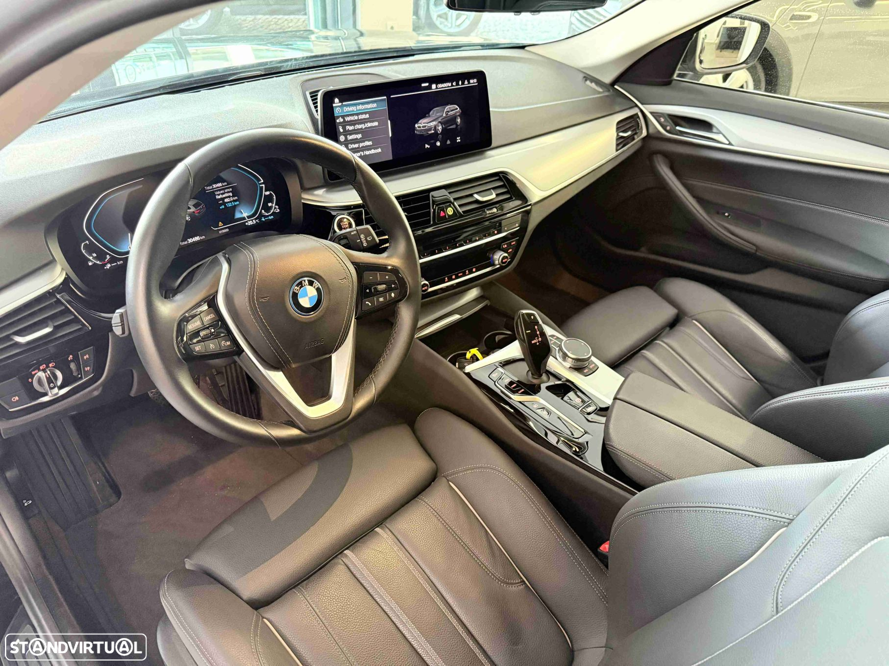 BMW 530 e Pack Desportivo M - 8