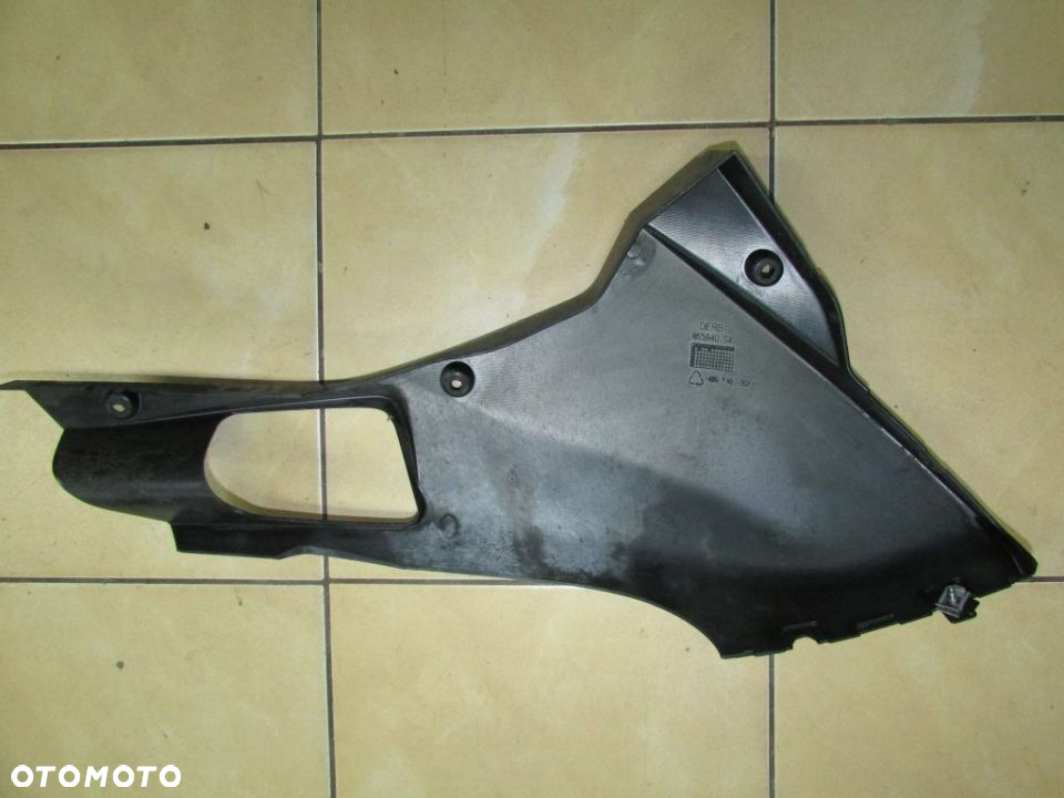 Derbi GPR 125 4t 09-16 owiewka pług lewy - 2