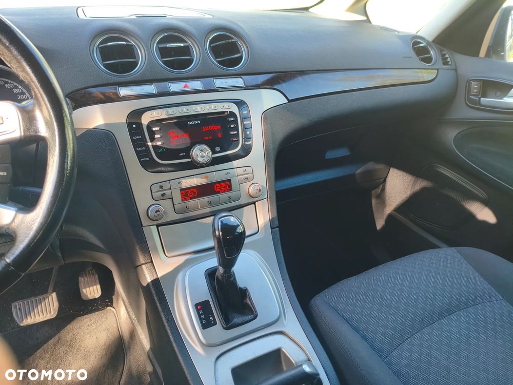 Ford Galaxy 2.0 TDCi Ghia - 13