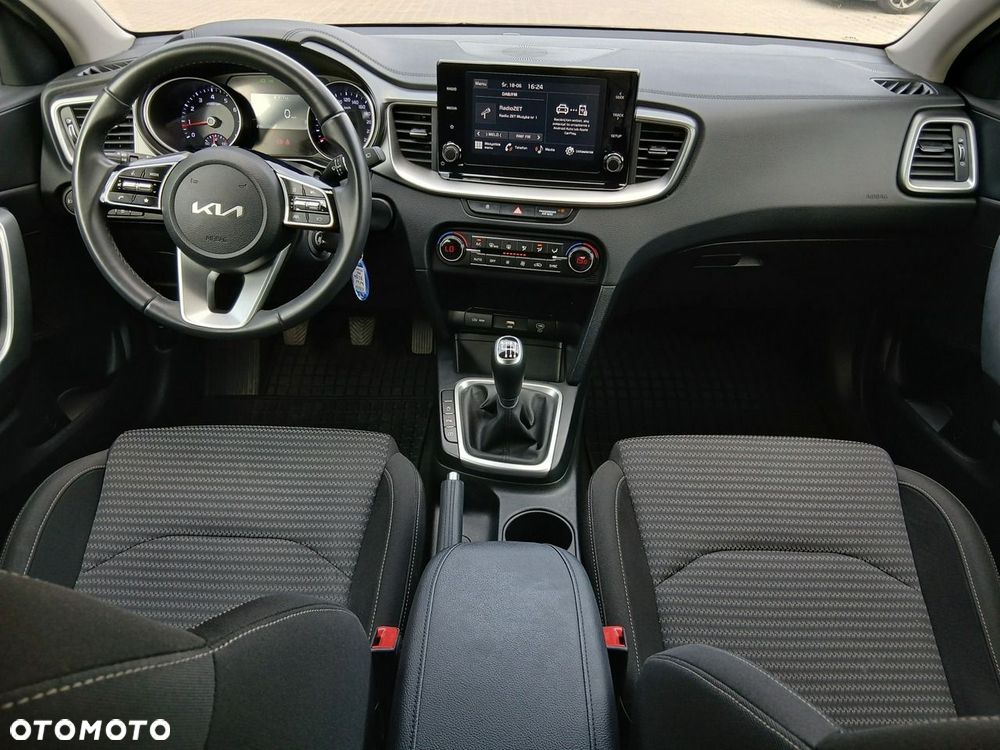 Kia Ceed 1.5 T-GDI M - 14