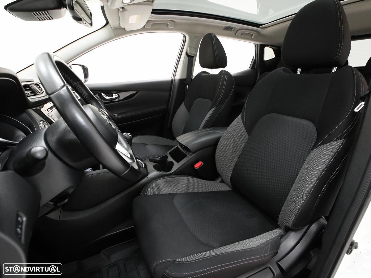 Nissan Qashqai 1.5 dCi N-Connecta - 9