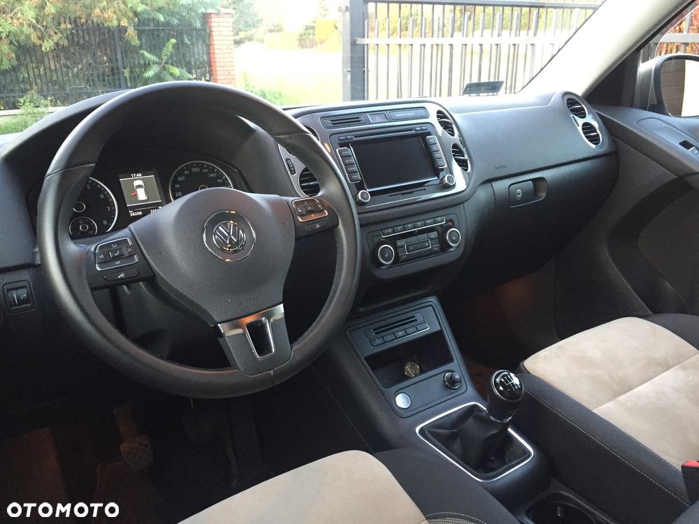Volkswagen Tiguan - 12