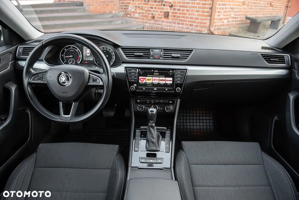 Skoda Superb 1.6 TDI DSG Ambition - 26