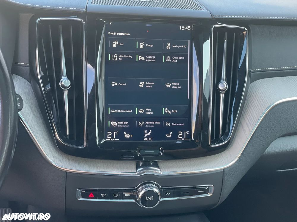 Volvo XC 60 T8 AWD Recharge Geartronic Inscription - 28