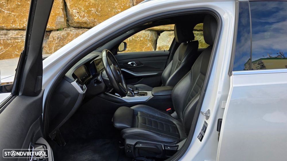 BMW 318 d Touring Line Sport Auto - 48