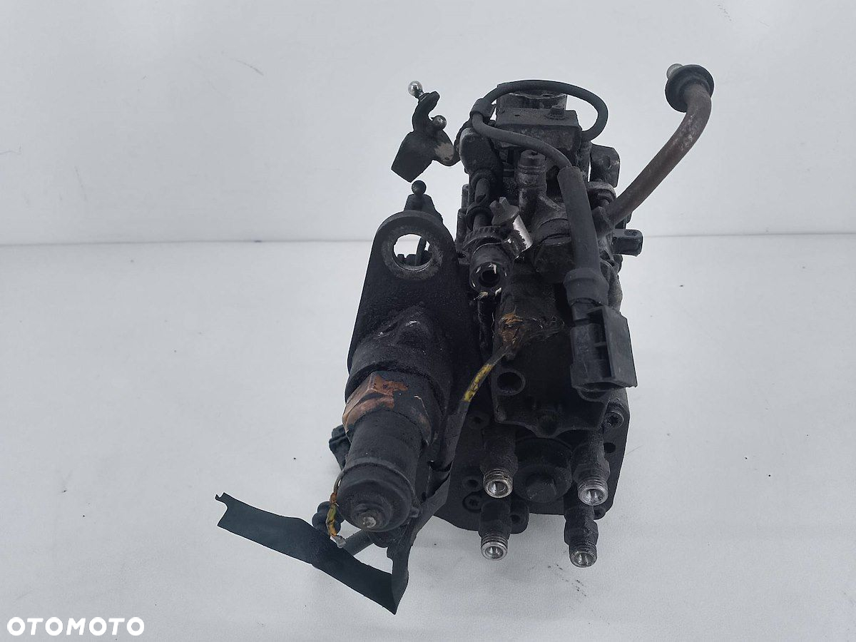POMPA WTRYSKOWA RENAULT MASTER II 0460404090 2.5 D - 3