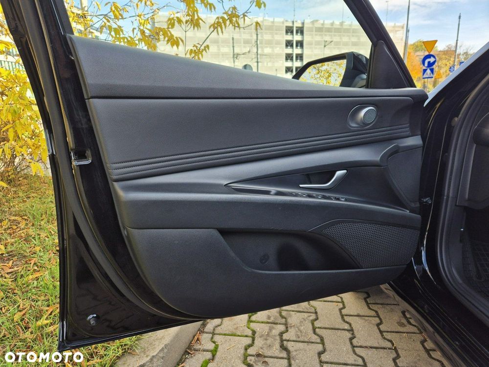 Hyundai Elantra - 21