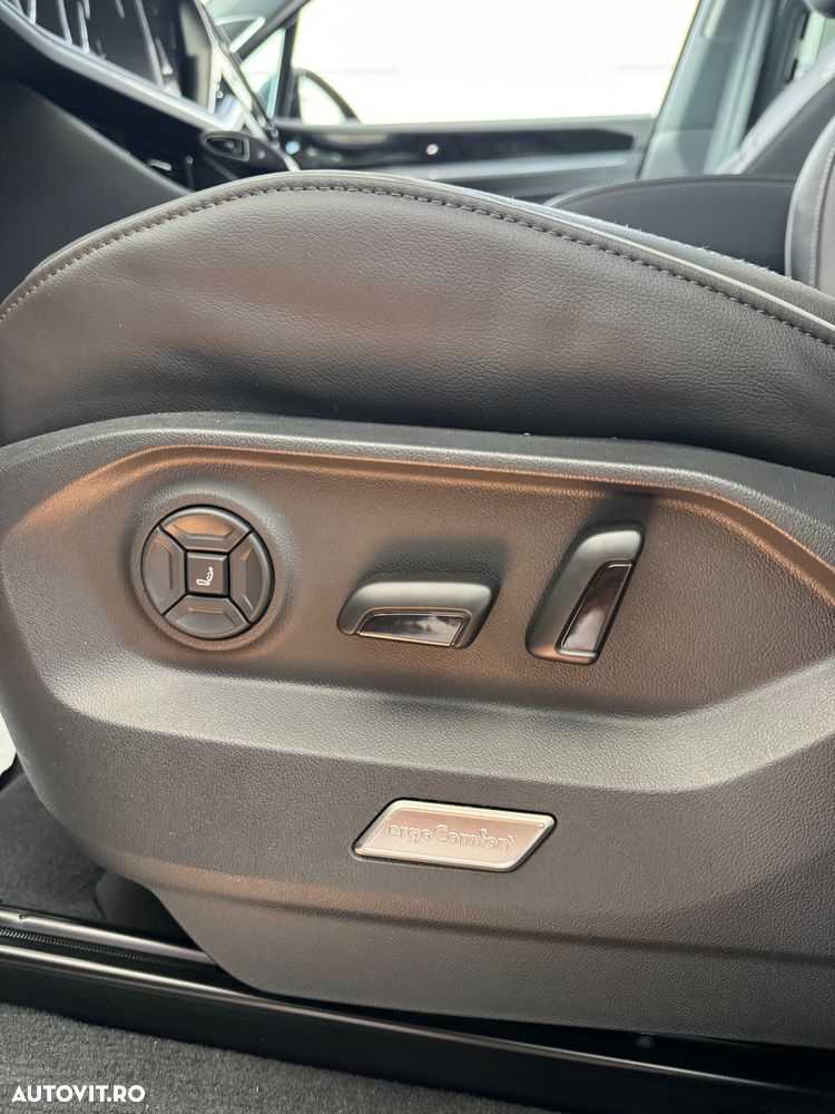 Volkswagen Touareg V6 TDI 4MOTION Elegance - 11