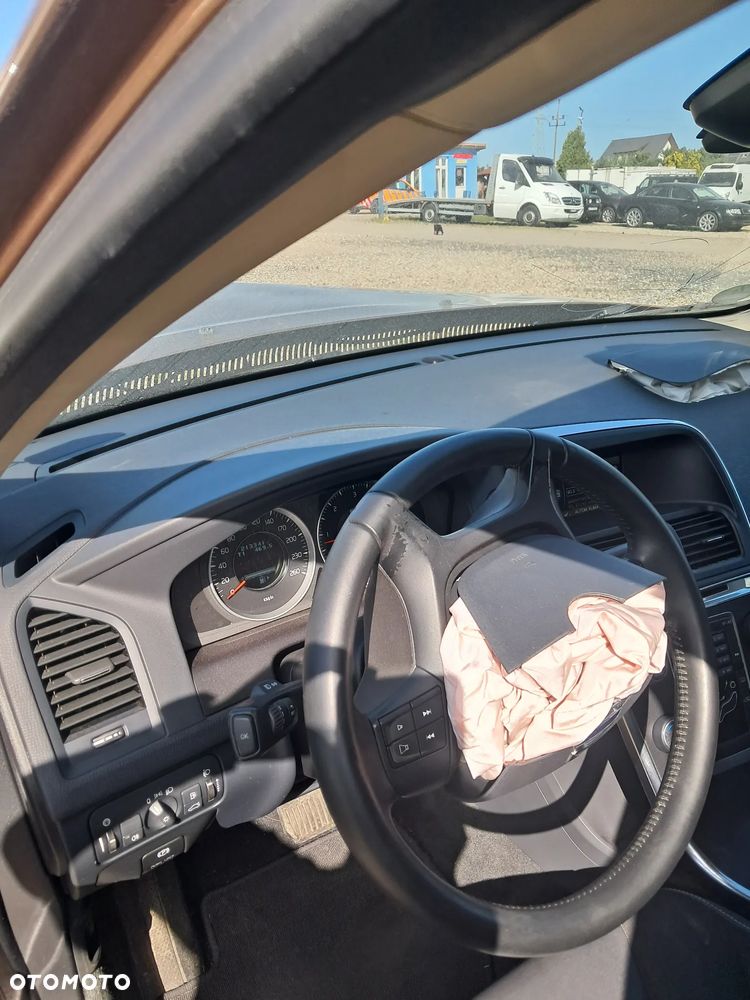 Volvo XC 60 - 24