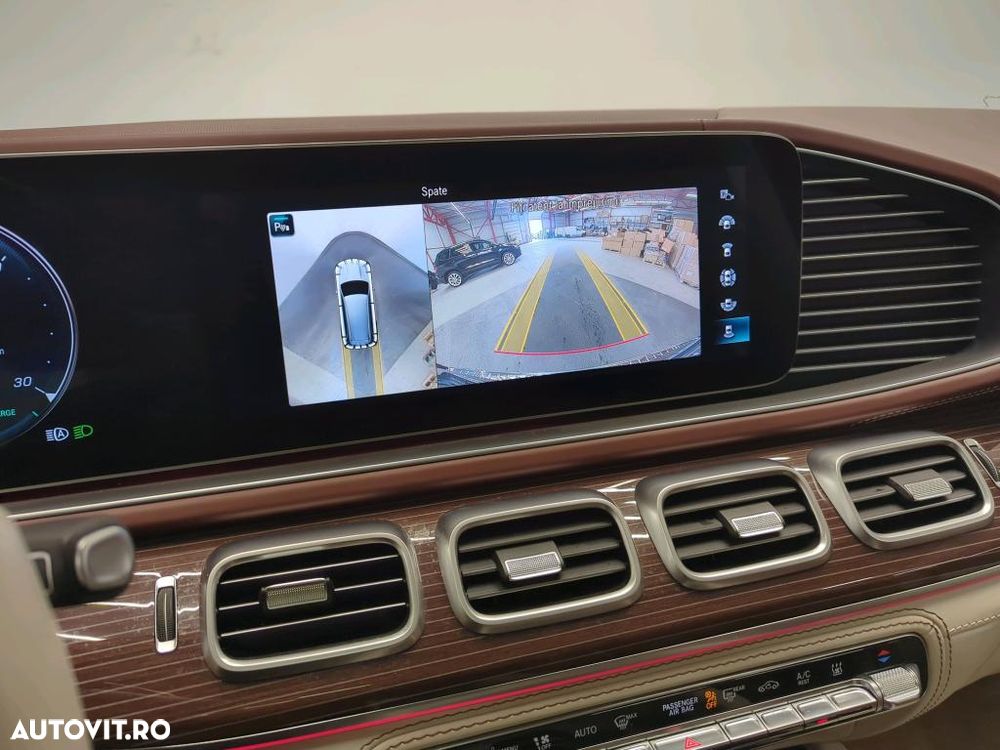 Mercedes-Benz GLS Maybach - 11