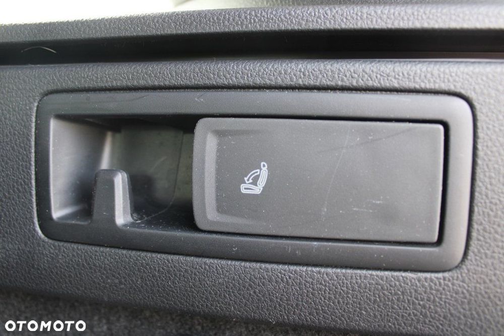 Volkswagen Passat - 14