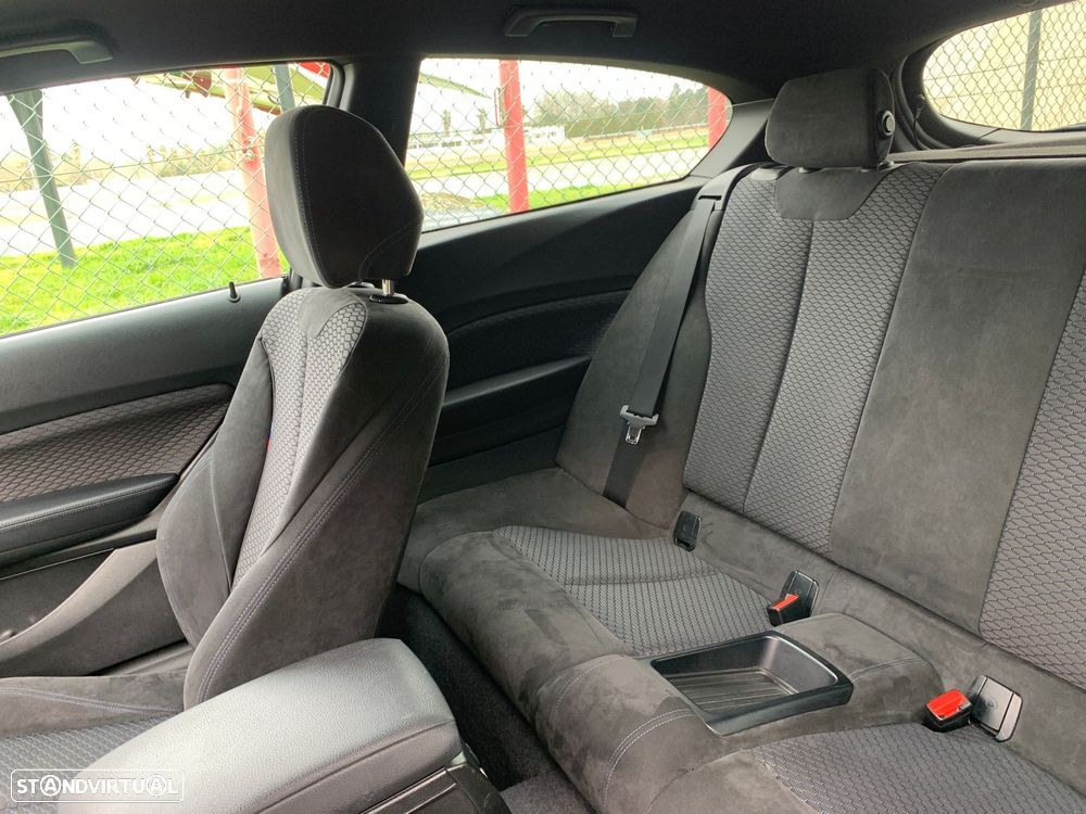 BMW 120 d Pack M - 23