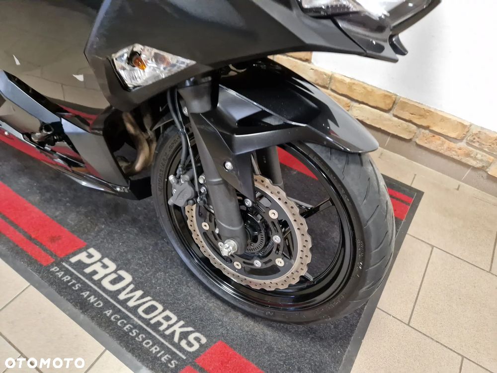 Kawasaki Ninja 400 - 19