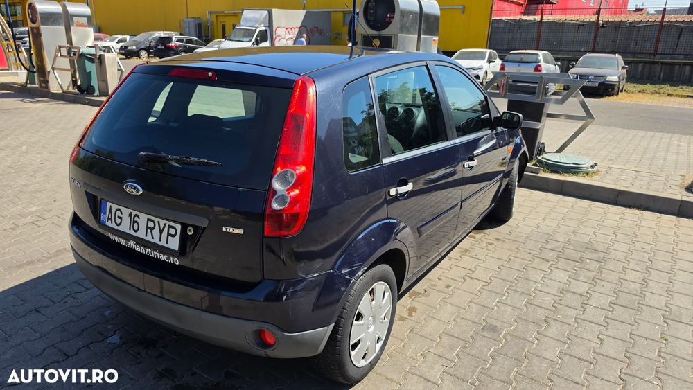 Ford Fiesta 1.4 TDCI Comfort - 17