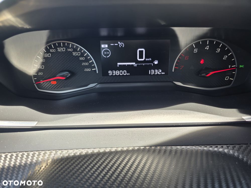Peugeot 2008 PureTech 100 Allure - 9