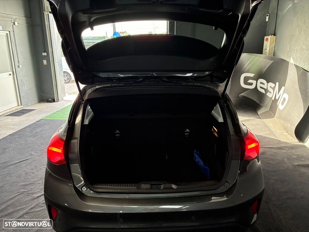 Ford Focus 1.0 EcoBoost Titanium - 37