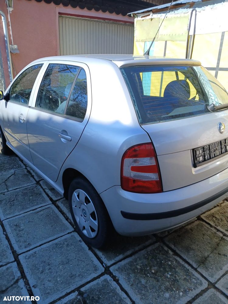 Skoda Fabia - 8
