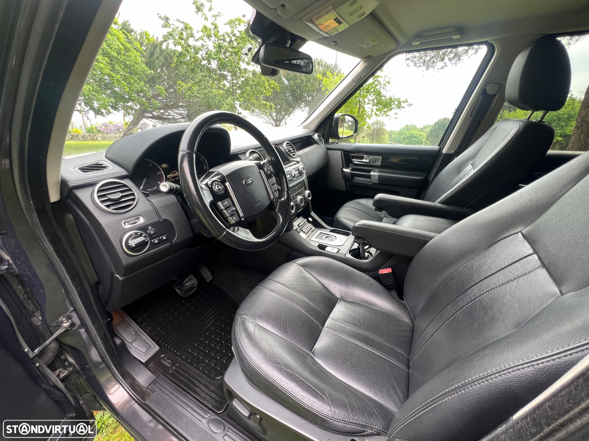 Land Rover Discovery SD V6 HSE - 14