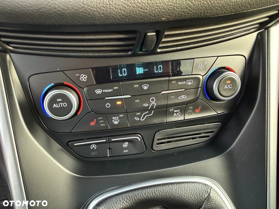 Ford Kuga 1.5 EcoBoost 2x4 Titanium - 23